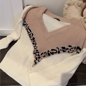 Leopard Pattern V-Neck Sweater - Cream and Tan